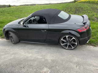 Audi TT 8j mit Leichtmetallräder, 7-Speichen-Rotor, anthrazitschwarz, glanzgedreht 9,0 J x 20, Reifen 255/30 R 20